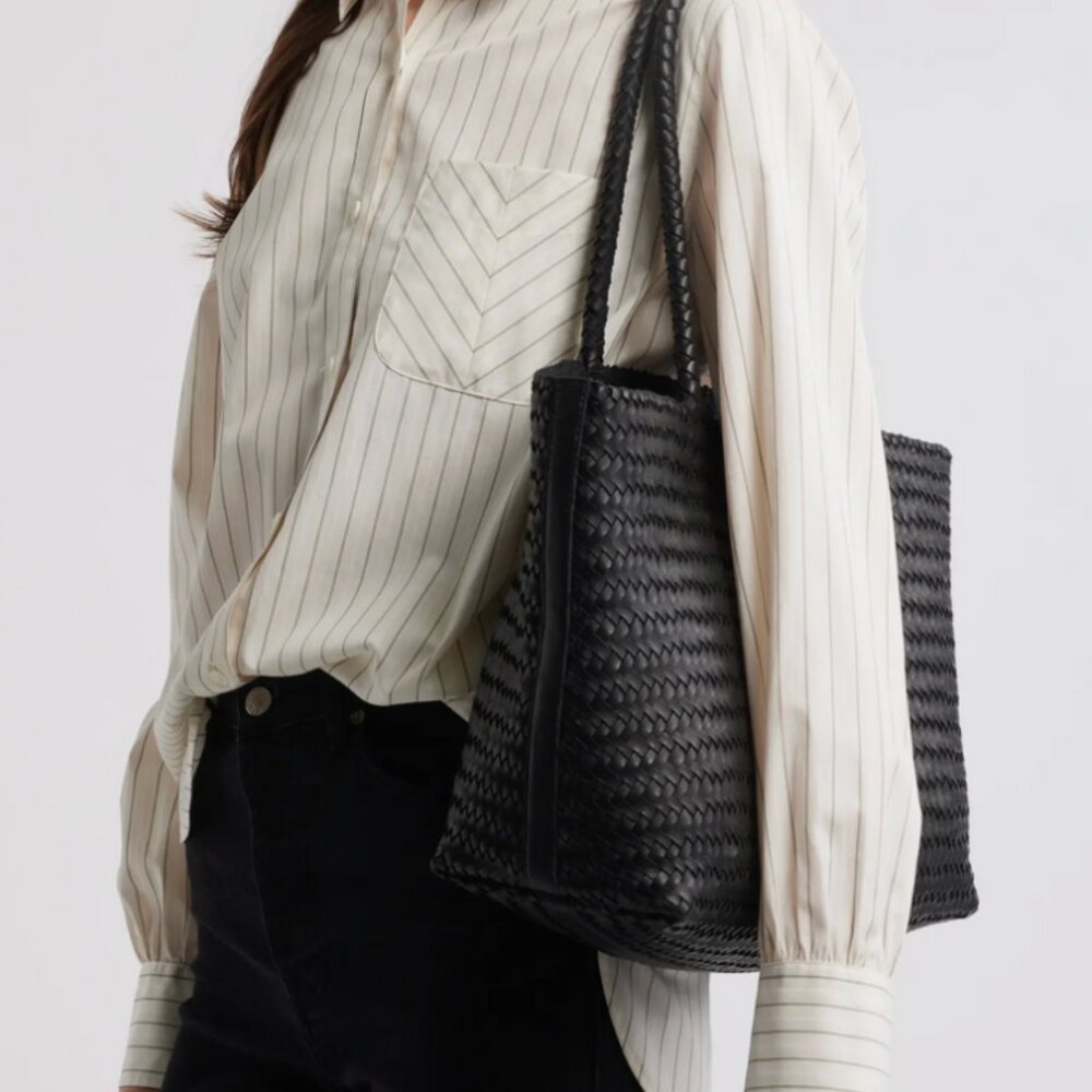 Madewell Black Woven Tote Bag - Picture 2 of 11